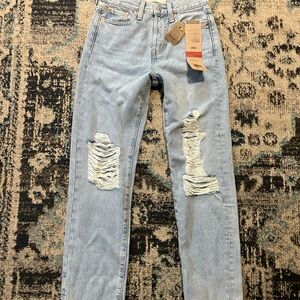 Levi's Women's High Rise Wedgie Straight  Jeans - 25wx28L Distressed Light Wash